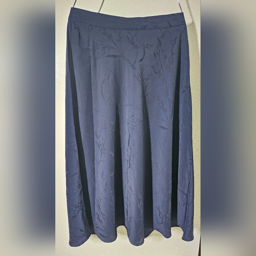 H&M Navy Midi Blue Skirt sz 6